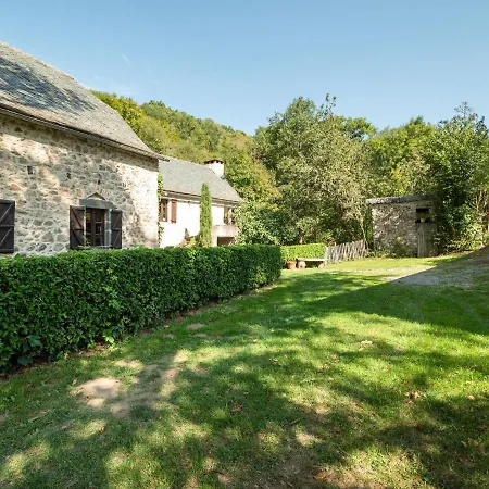 Lavish Mansion With Heated Swimming Pool Holiday home