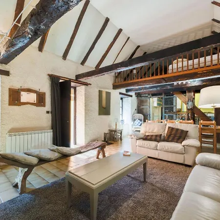 Lavish Mansion With Heated Swimming Pool Holiday home