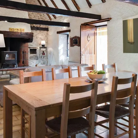 Tatil Evi Lavish Mansion With Heated Swimming Pool